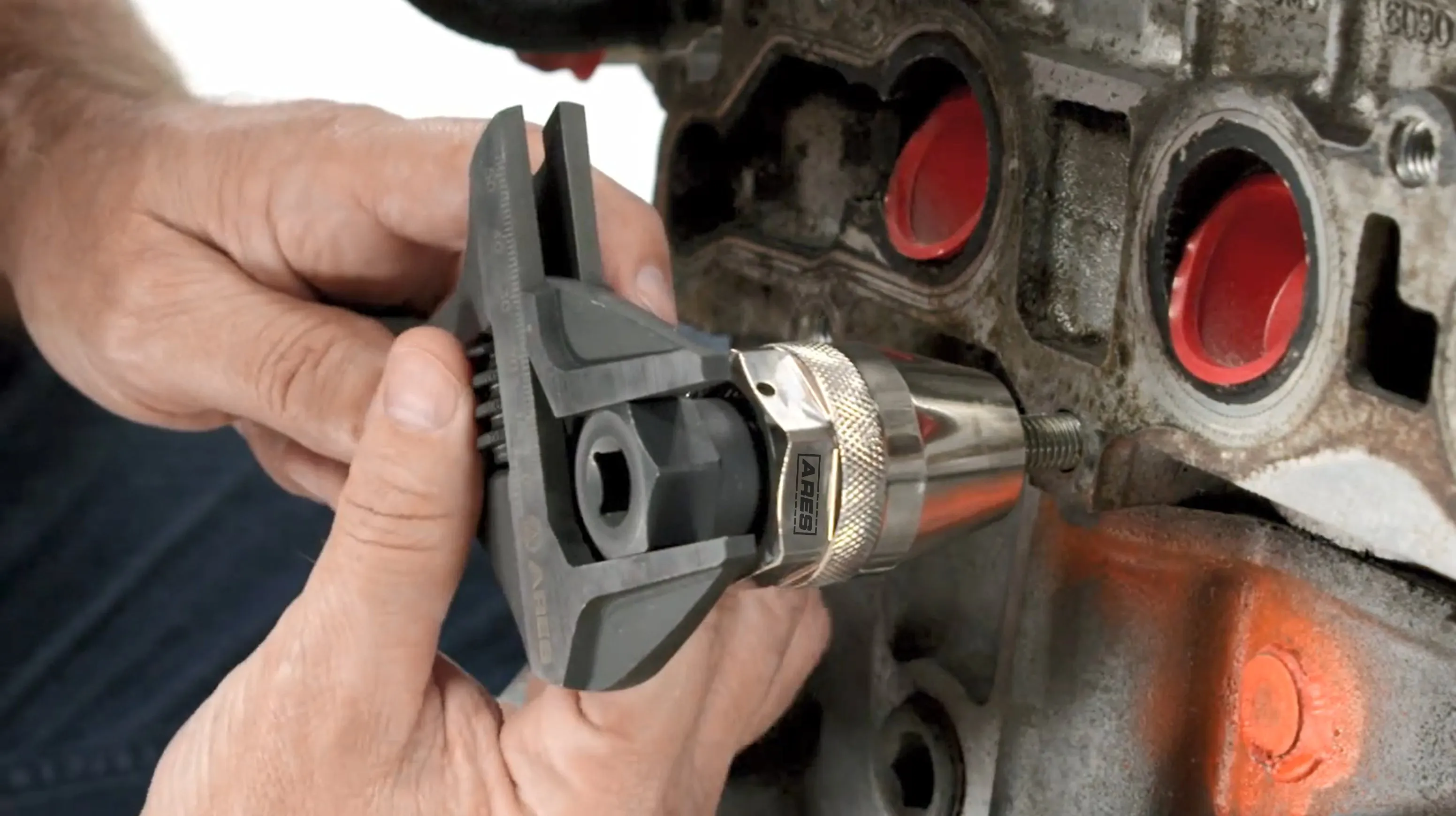ARES 70016 - Damaged Bolt and Stud Extractor Tool