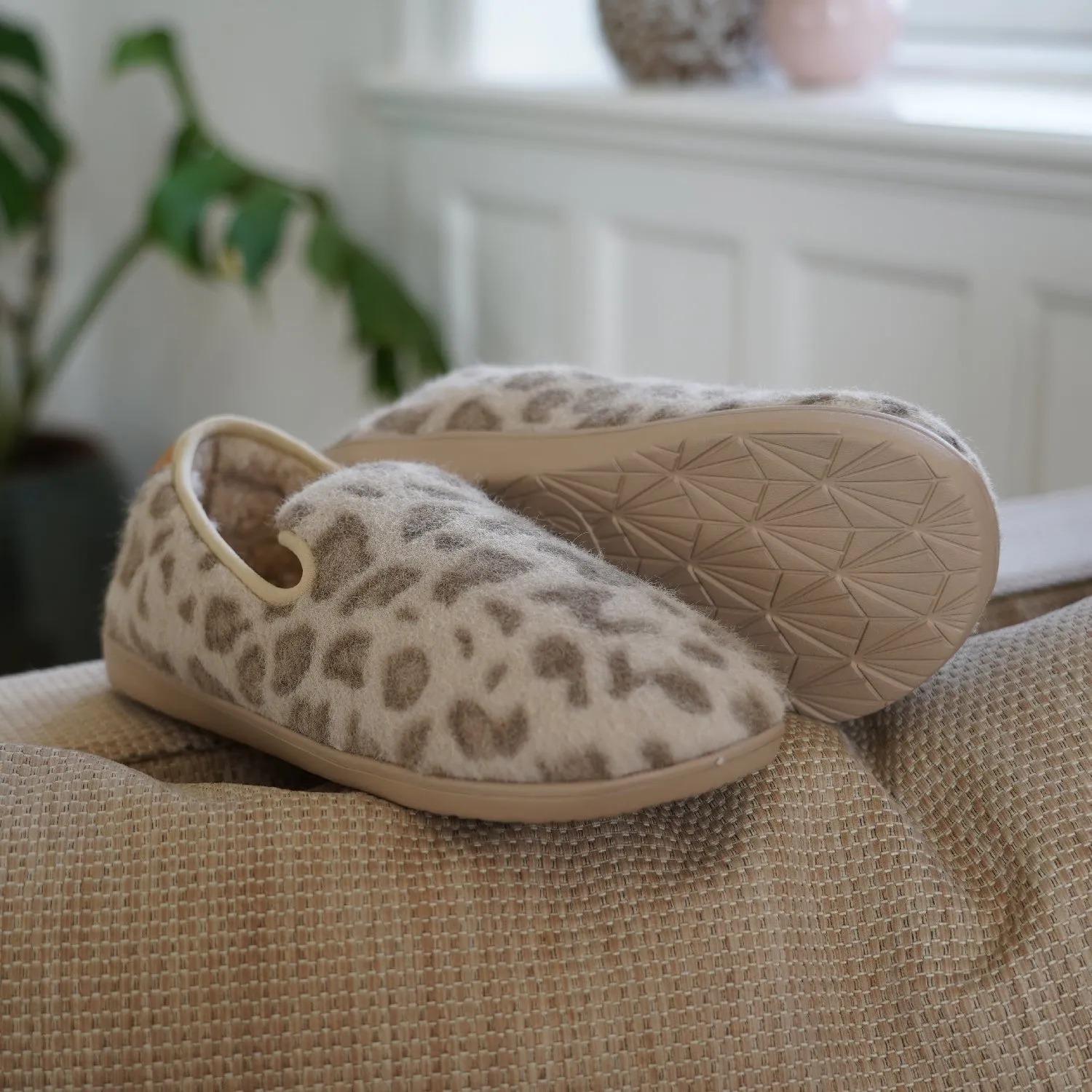 Candi - Low Lounge Loafer