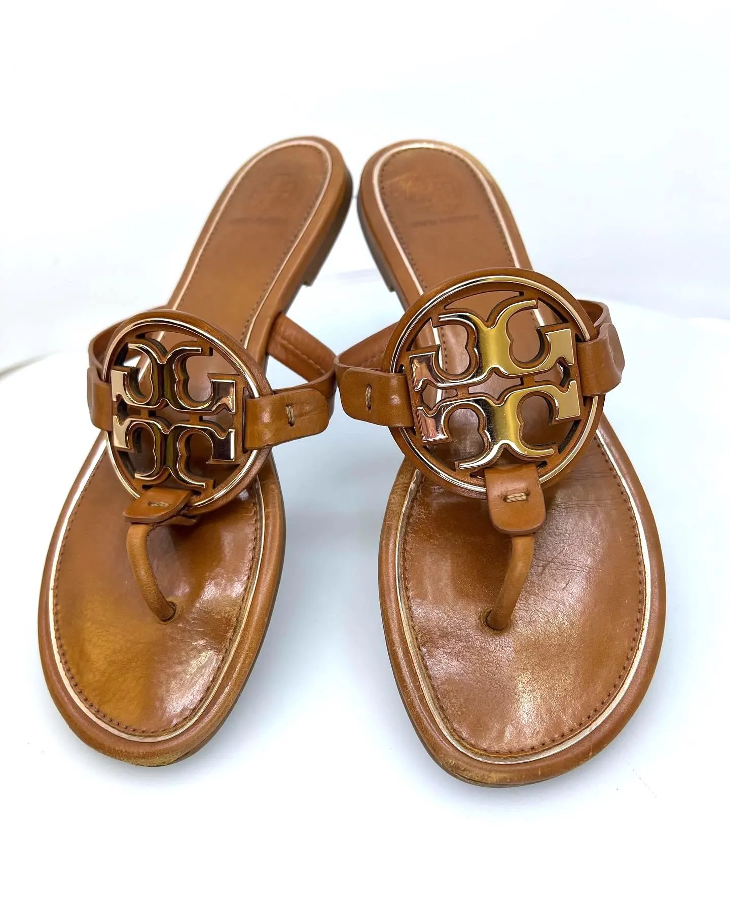 TORY BURCH METAL LOGO MILLER SANDAL